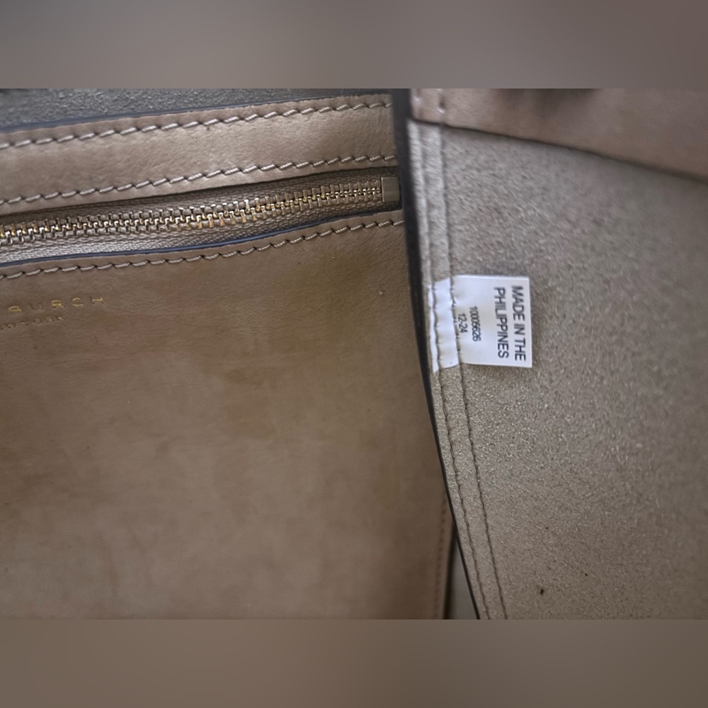 Tory Burch Large Suede Romy Bag - Picture 12 of 16